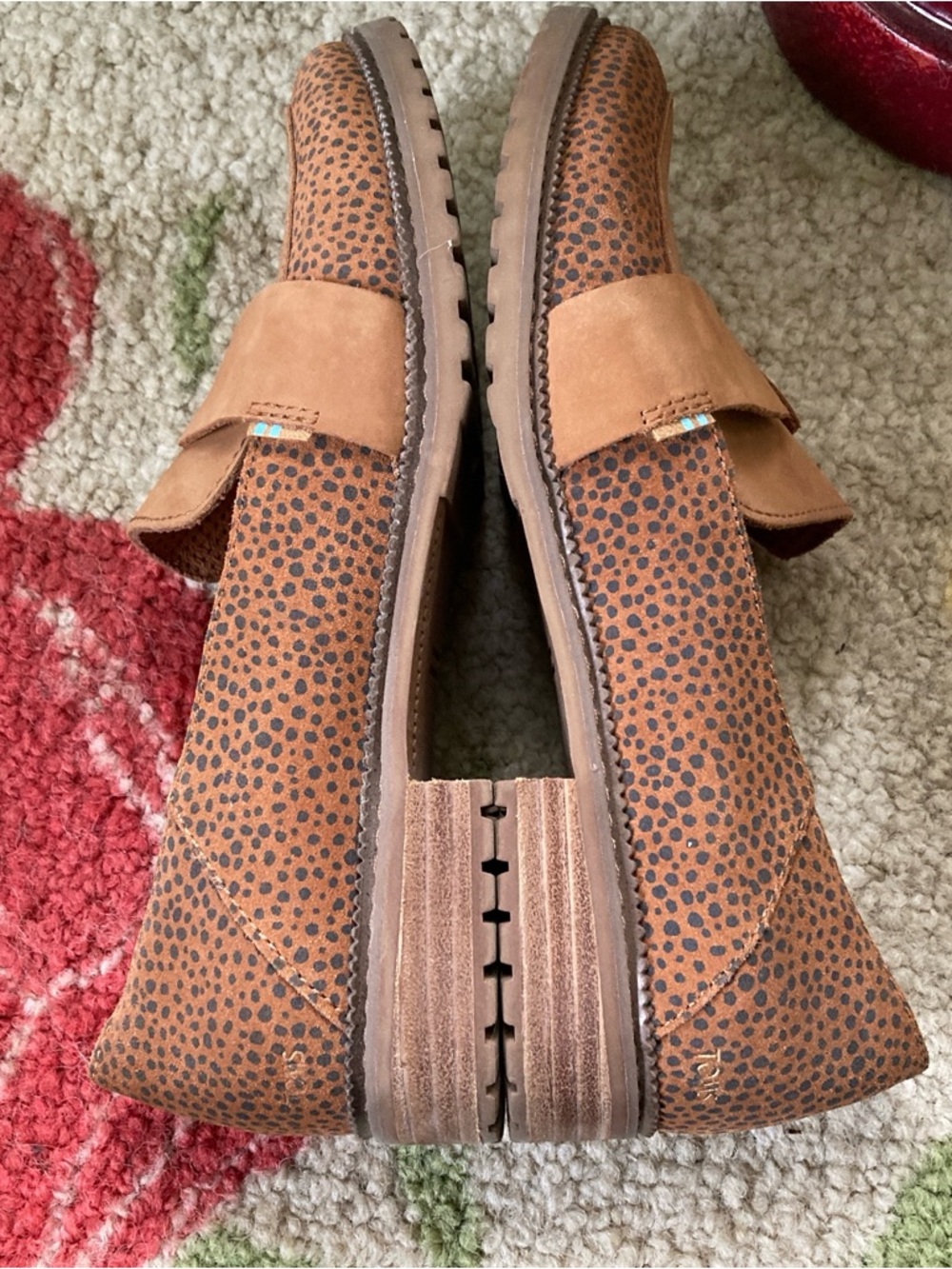 Toms Size 7.5 Mallory Cheetah Print Suede Slip On Loafers - Picture 9 of 11